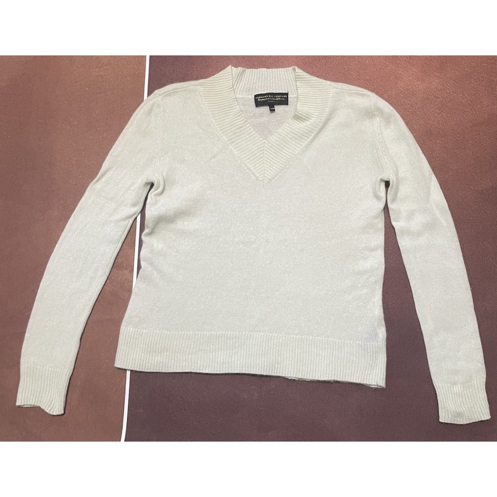 Hudson's Bay Company Cashmere Lightwaight V Neck Sweater Pastel Green Cozy‎ M